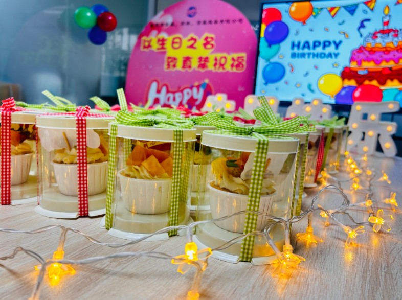 四月生日會(huì)丨春風(fēng)送暖，歡樂(lè)慶生(圖2)
